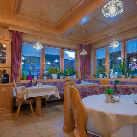 Hotel Monica