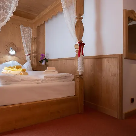 Hotel Monica 2*